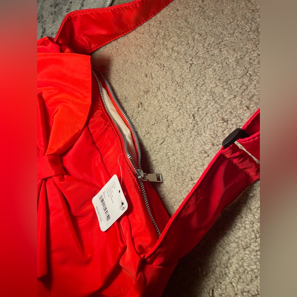 Free People ❤️❣️🎀 Elegant Red Bow Nylon Shoulder Bag NWT - Picture 4 of 14